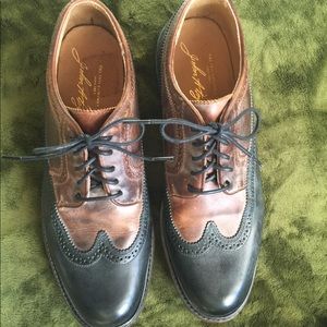 Men’s Frye wingtip oxford shoes